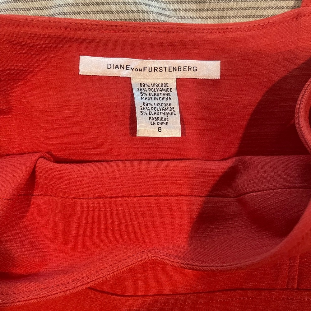 Diane vonFurstenberg size 4 dress - Picture 4 of 7